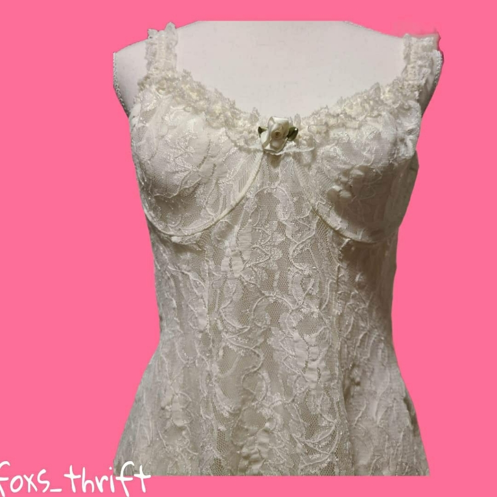 🛑SOLD🛑Vintage Private Luxuries Lacey White Slip